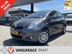 Toyota Yaris - 1.3 VVTi l CLIMA l TREKHAAK l RIJKLAAR