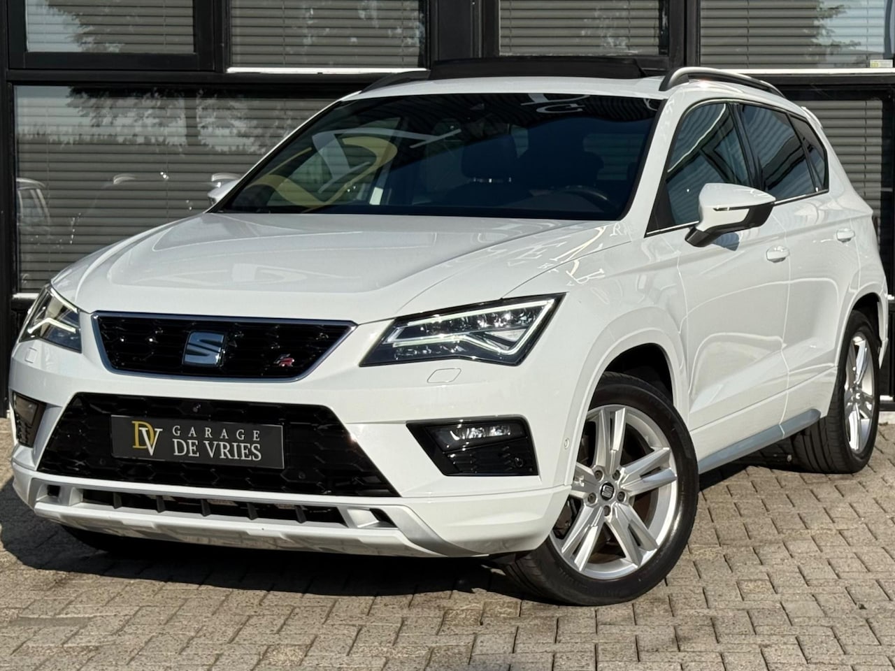 Seat Ateca - 2.0 TSI FR 4DRIVE Panoramadak ACC Full Option Garantie - AutoWereld.nl