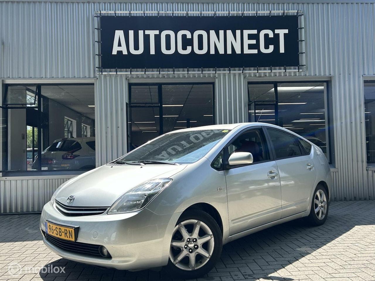 Toyota Prius - 1.5 VVT-i. LEDER, CRUISE, CLIMA. - AutoWereld.nl