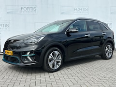 Kia e-Niro - ExecutiveLine 64 kWh NL AUTO | LEDER | STOELVERW | STOELVERKOEL | CAMERA | CARPLAY |