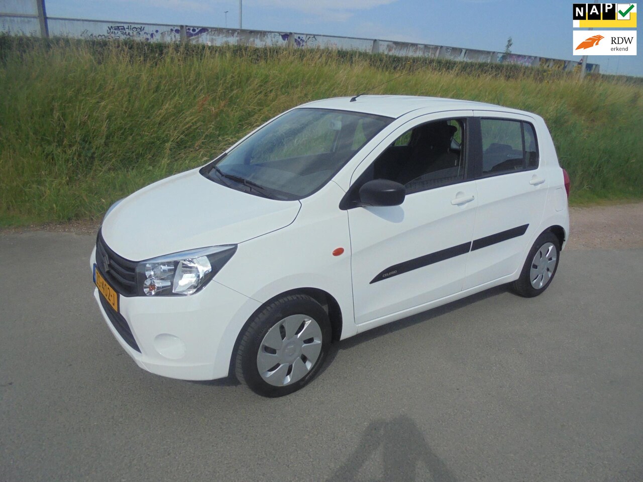 Suzuki Celerio - Suzuki Celerio 1.0 benzine airco camera 50.000km - AutoWereld.nl