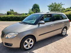 Skoda Fabia Combi - 1.6-16V Elegance Climat/Cruise Control!