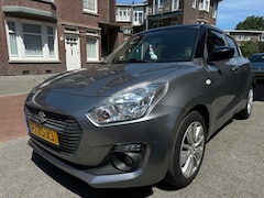 Suzuki Swift - 1.0 Select Carplay Camera Navi Stoelverwarming Nette Auto