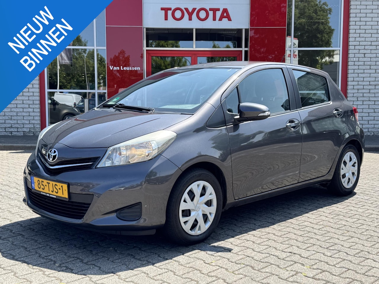Toyota Yaris - 1.3 VVT-i Aspiration 1.3 VVT-i Aspiration - AutoWereld.nl