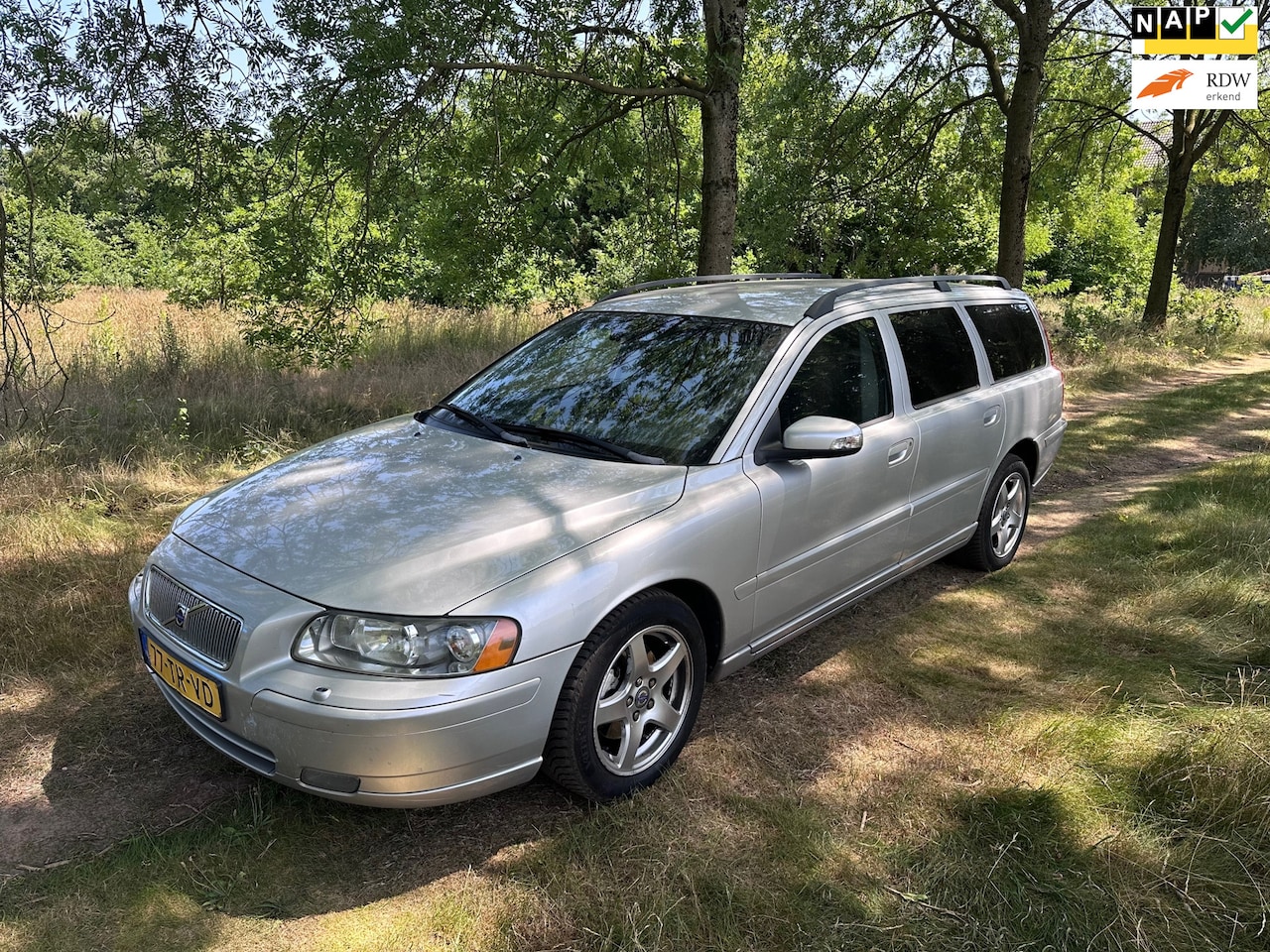 Volvo V70 - 2.4 D5 Edition I apk t/m 10-07-2025 - AutoWereld.nl