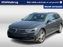 Volkswagen Passat Variant - 1.4 TSI 218pk PHEV GTE DSG Automaat Panoramadak / Leder / LED / Digitaal dashboard / Navig