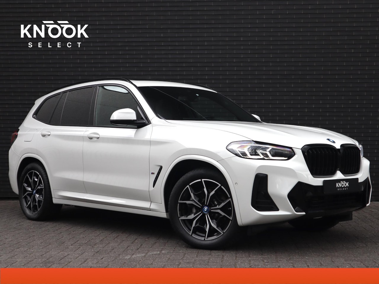 BMW X3 - xDrive30e M Sport High Executive | Panorama | Sportleder + Memory | HUD | Elektr. Trekhaak - AutoWereld.nl