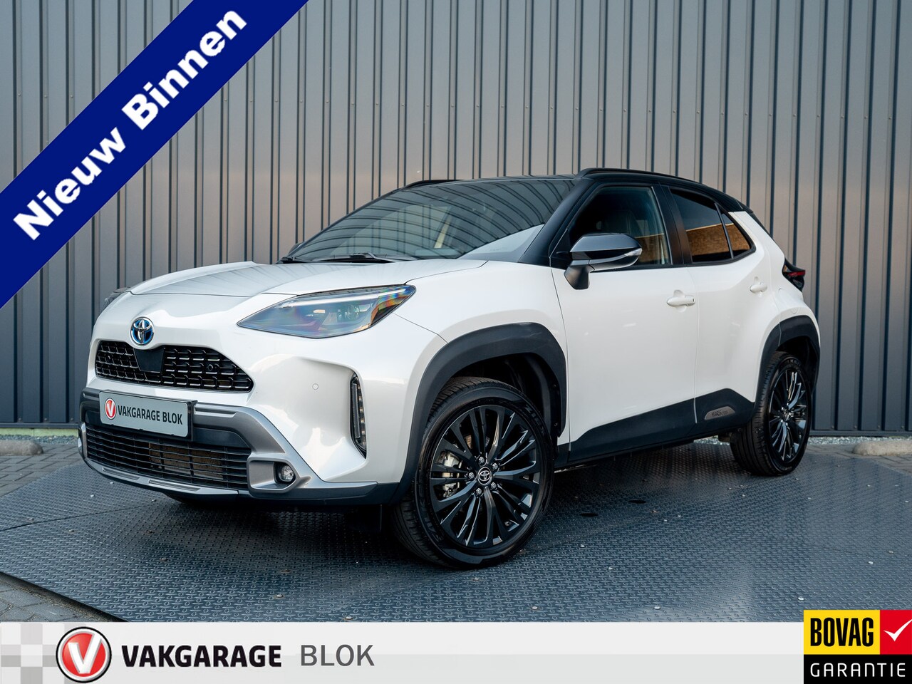 Toyota Yaris Cross - 1.5 Hybrid AWD Adventure / Bi-tone | Stoel & Stuur verw. | PDC V&A | Prijs Rijklaar!! - AutoWereld.nl