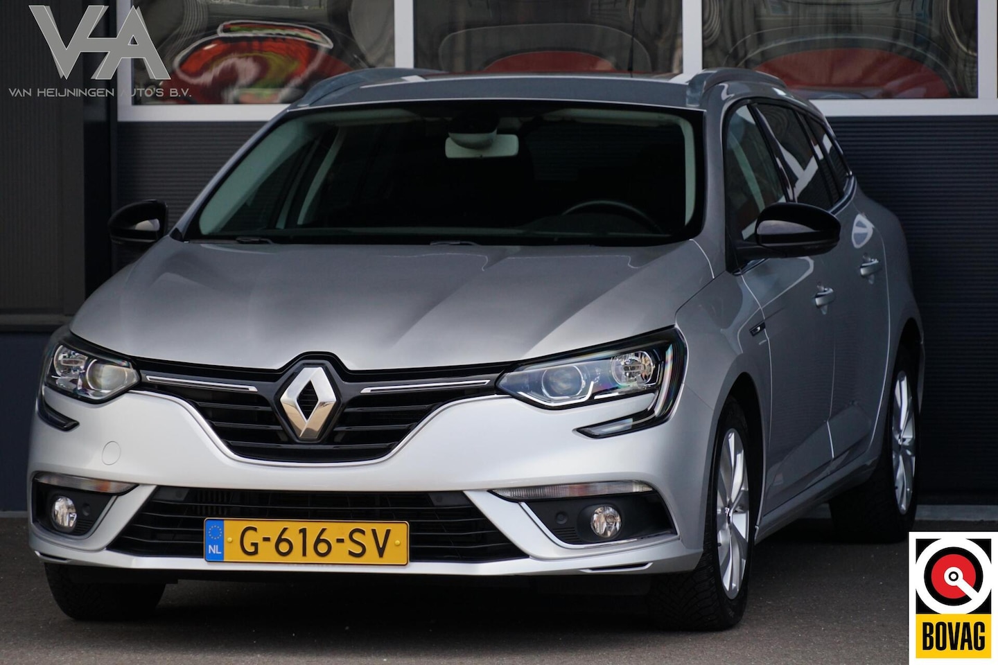 Renault Mégane Estate - 1.3 TCe Limited 1.3 TCe Limited, aut. keyless, CarPlay - AutoWereld.nl