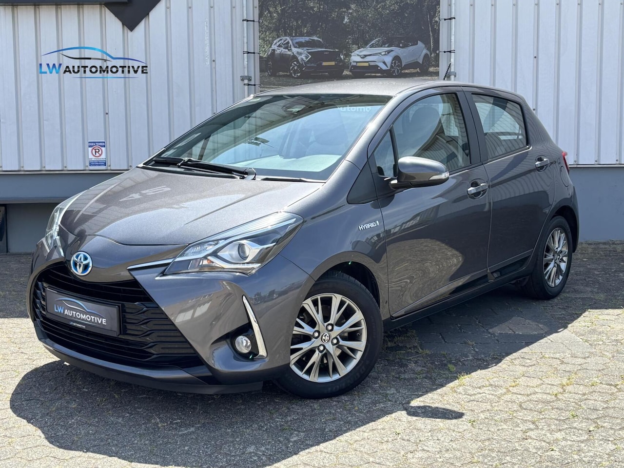 Toyota Yaris - 1.5 Hybrid Design | 1e eigenaar | Camera | 15 inch - AutoWereld.nl