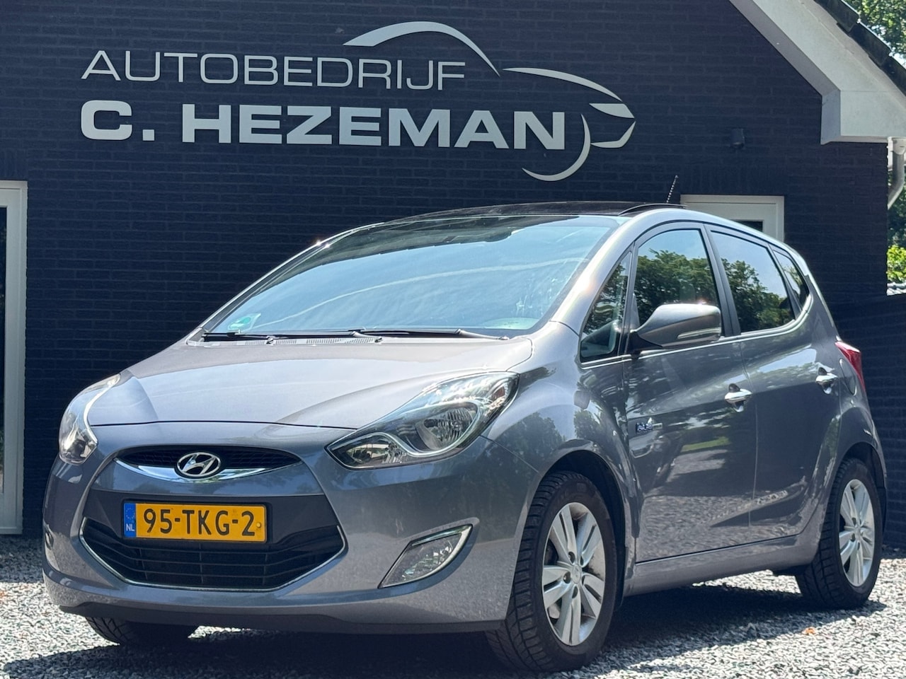 Hyundai ix20 - 1.4i i-Vision Panoramadak Cruise Control Sportvelgen Trekhaak - AutoWereld.nl