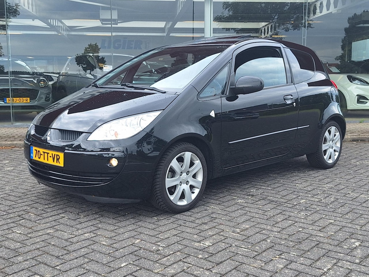 Mitsubishi Colt - 1.5 d'Azur Sky | Airco | Dubbele Pano | NAP | nieuwe All Season banden | (occasion) - AutoWereld.nl