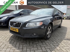 Volvo V70 - 2.5FT Momentum | Trekhaak | Xenon | Nivomat| Youngtimer