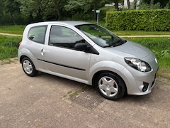 Renault Twingo - 1.2-16V Authentique APK t/m 06-2026 en zeer lage KM stand