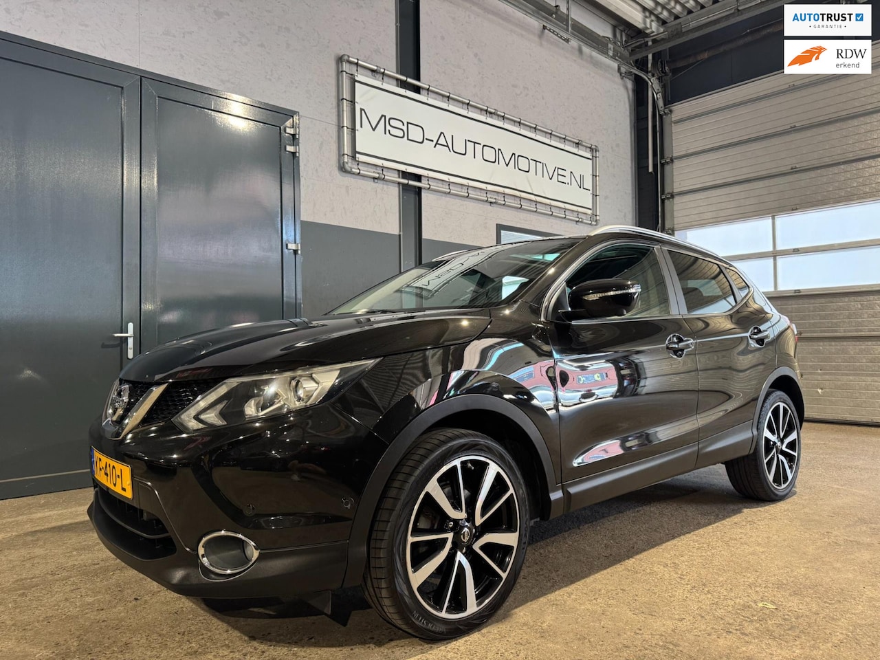 Nissan Qashqai - 1.2 Premier Edition Nieuwe distributie |NAP|Pano |360|Leer ! - AutoWereld.nl