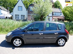 Renault Scénic - 1.6-16V Privilège Comfort Clima Trekhaak 1300kg Historie