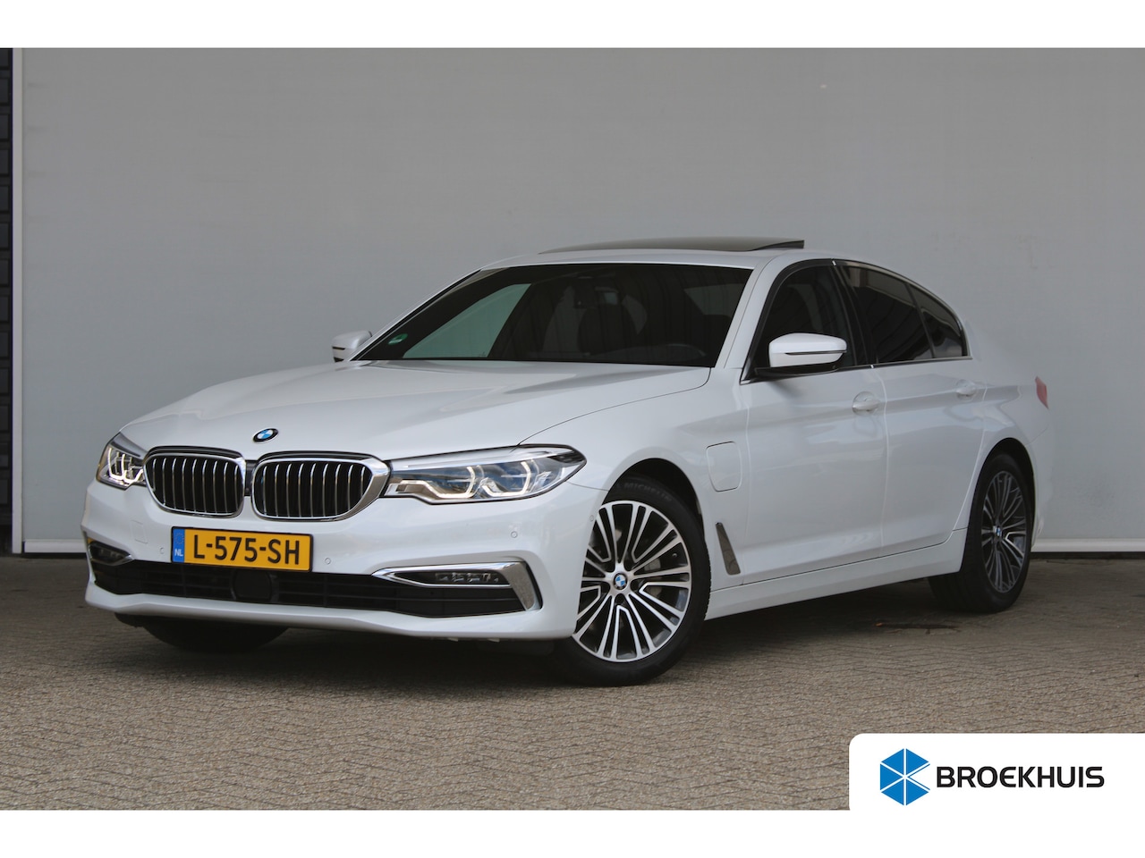 BMW 5-serie - | Dakbekleding Antraciet (BMW Individual) | Lichtmetalen velgen 8x18 (W-spaaks 632) | Schu - AutoWereld.nl