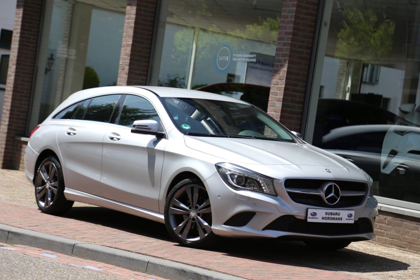 Mercedes-Benz CLA-klasse Shooting Brake - 200 Ambition Leer Navi LED - AutoWereld.nl