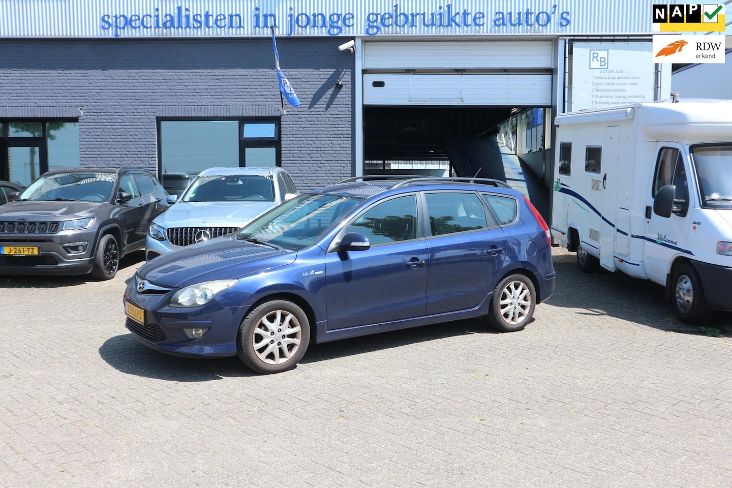 Hyundai i30 CW - 1.4i i-Motion APK 6 2026/ DUBBELE SLEUTELS - AutoWereld.nl