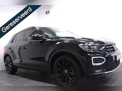 Volkswagen T-Roc - 1.5 TSI Sport Black Style/19 inch/Led/Acc/Virtual/Trekhaak