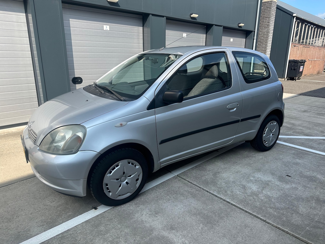 Toyota Yaris - 1.0-16V VVT-i Luna - AutoWereld.nl