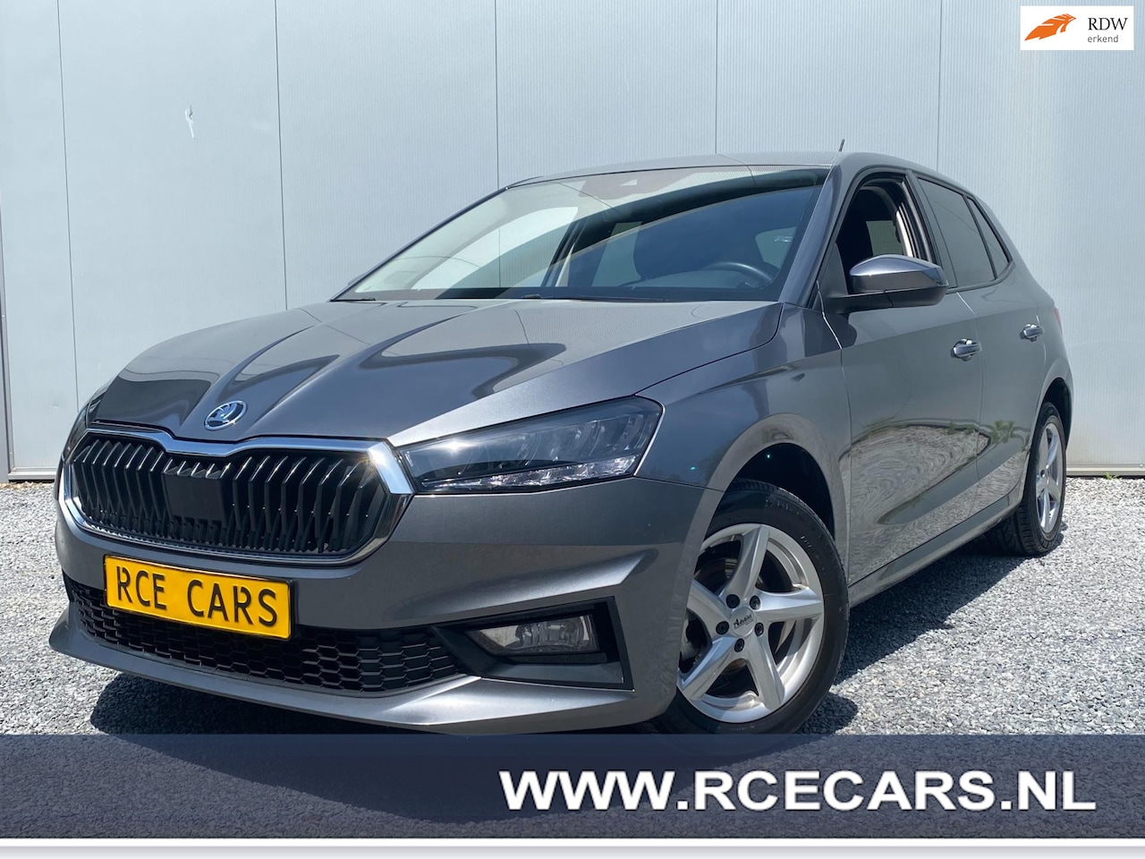 Skoda Fabia - 1.0 MPI | Carplay |10"touchscreen | Navigatie | Stoelverw| Front-Lane assist|Cruise|KM : 2 - AutoWereld.nl
