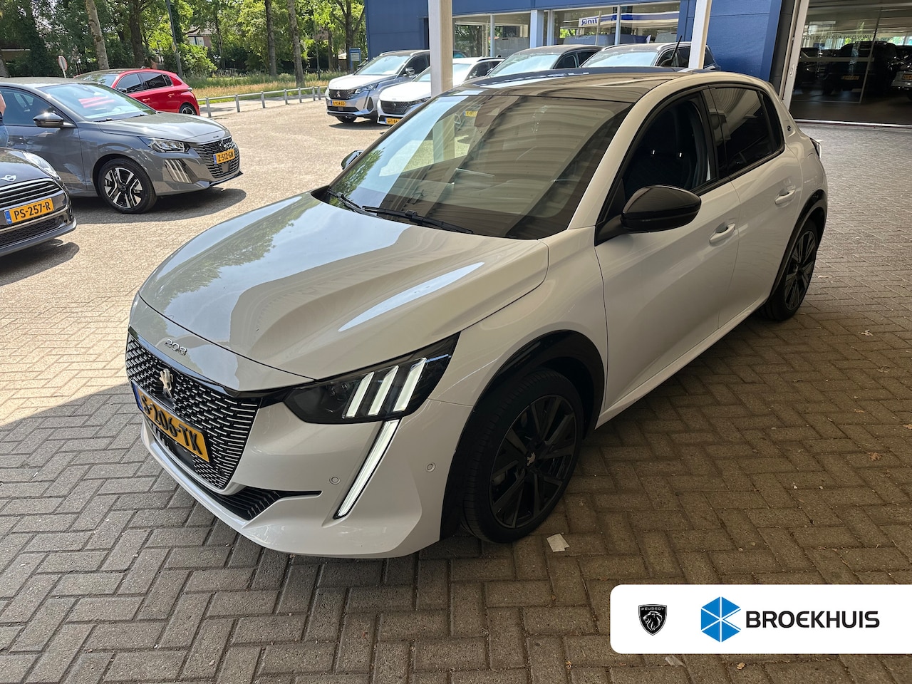 Peugeot e-208 - EV GT 350 50 kWh | Achterbank in delen neerklapbaar | Achteruitrijcamera | Afwijkende dakk - AutoWereld.nl