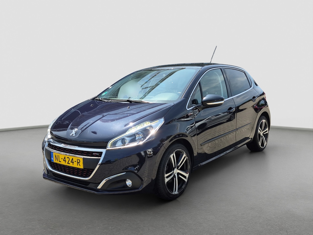 Peugeot 208 - 1.2 PureTech GT-line | 110pk | Panoramadak |  | Achteruitrijcamera | Audio-navigatie full - AutoWereld.nl