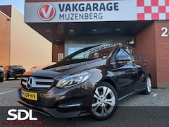 Mercedes-Benz B-klasse - 180 Ambition // LED // NAVI // CLIMA // HALF LEDER // PDC // STOELVERWARMING //