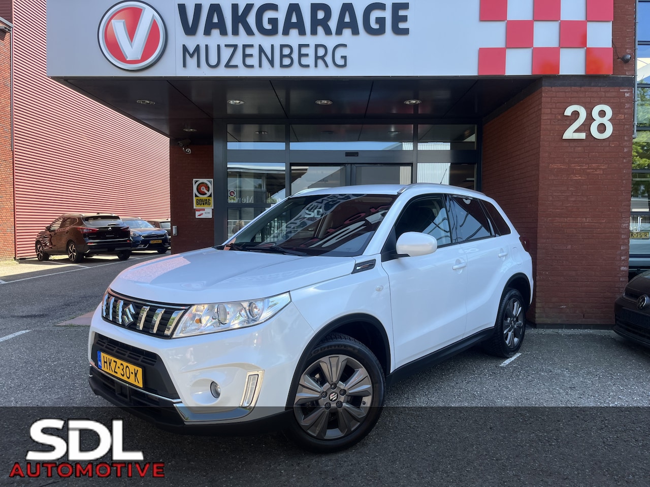 Suzuki Vitara - 1.0 Boosterjet AllGrip Select // NAVI + CARPLAY // CLIMA // CAMERA // ADAPTIV CRUISE - AutoWereld.nl