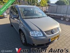 Volkswagen Touran - 1.6-16V FSI Highline