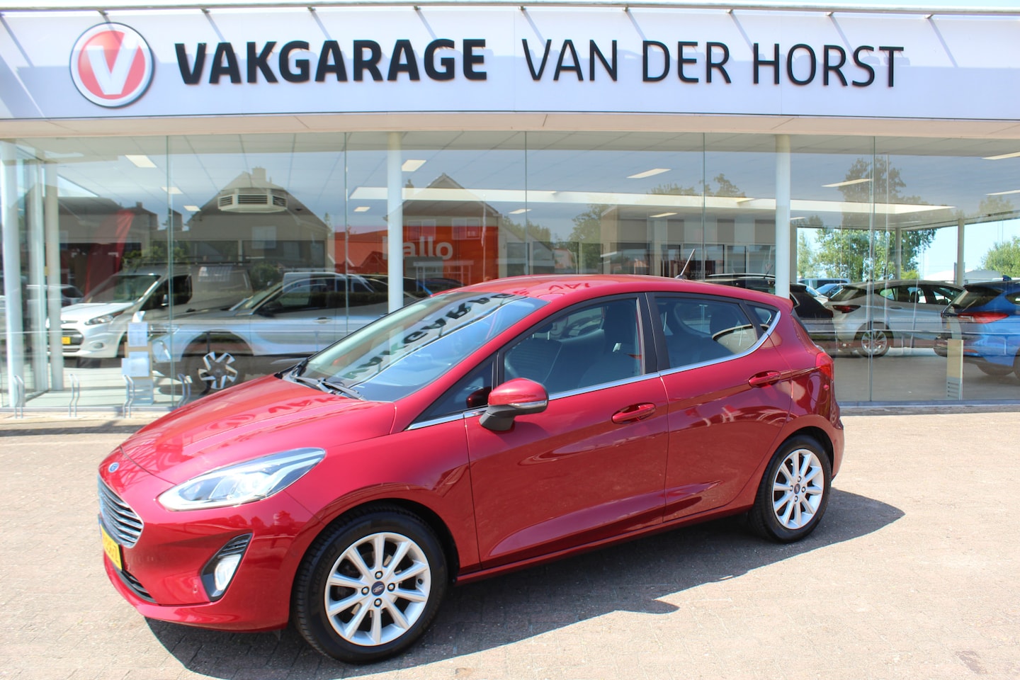 Ford Fiesta - 1.0 EcoBoost Titanium 1.0 EcoBoost Titanium , 100pk Climate control , Camera , Voorruit verwarming , Cruise cont - AutoWereld.nl
