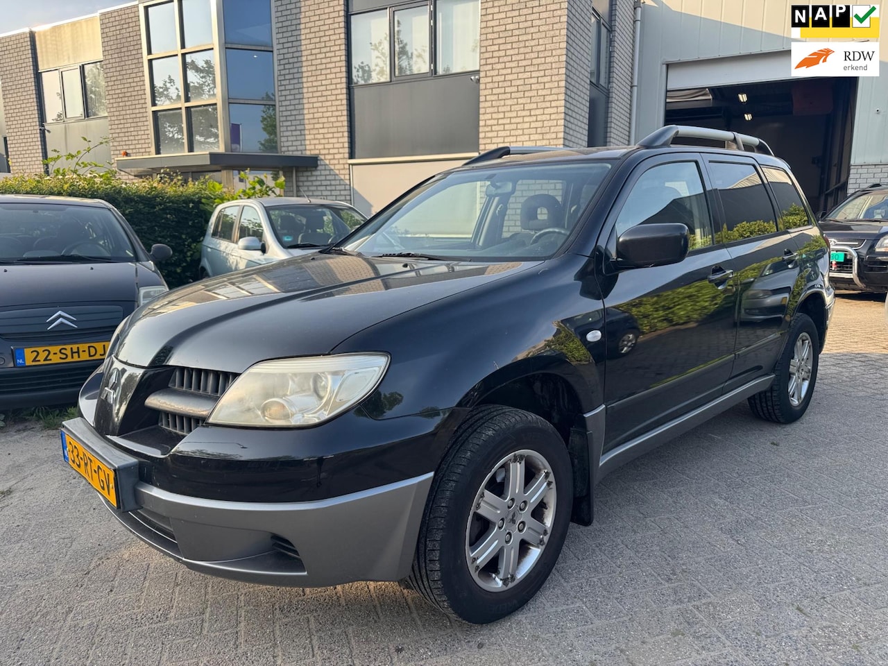 Mitsubishi Outlander - 2.0 Invite plus Airco Nap - AutoWereld.nl