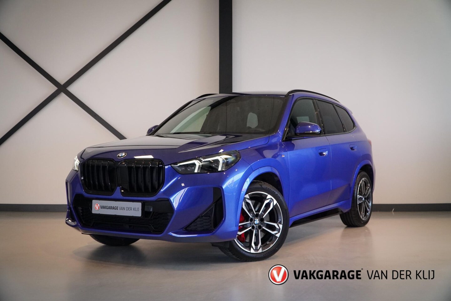 BMW X1 - SDrive20i M-Sport Pro | Driving Ass. + | Camera | Adapt. LED | Stoelverwarming | Keyless | - AutoWereld.nl
