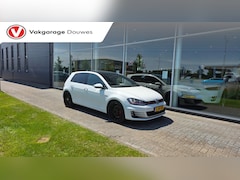 Volkswagen Golf - 2.0 TSI GTI Performance | Automaat | Pano | Stoelverwarming | Leder | ACC