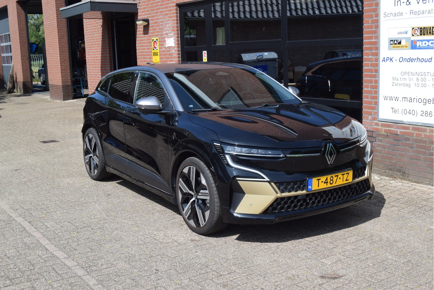 Renault Mégane E-Tech - EV60 Optimum Charge Iconic | Massage | Trekhaak | - AutoWereld.nl