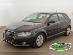 Audi A3 - 1.6 TDI Leer