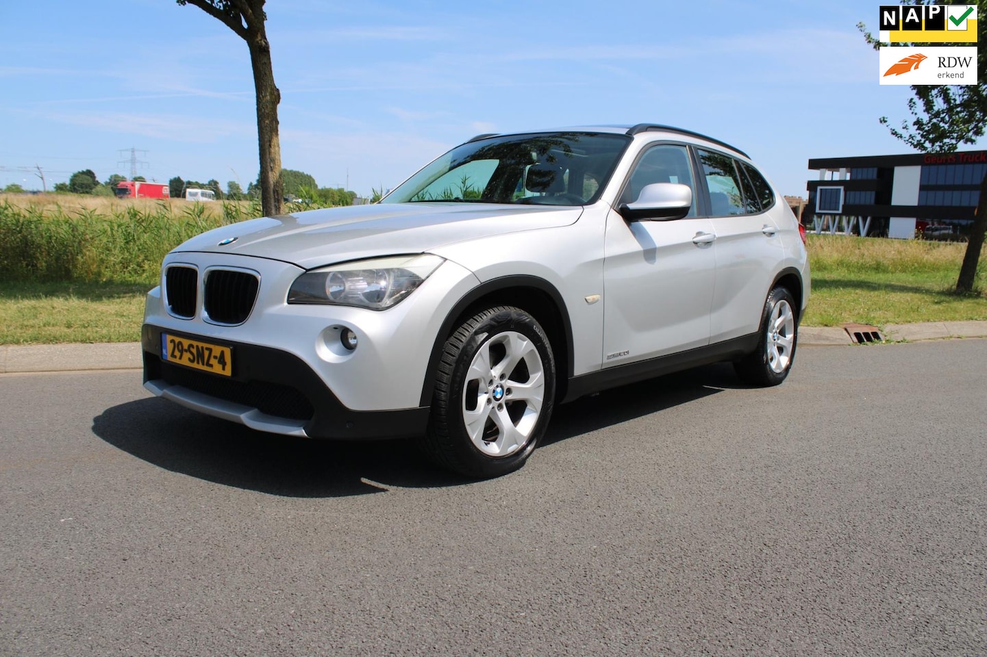 BMW X1 - SDrive20i Business Airco , Navigatie - AutoWereld.nl