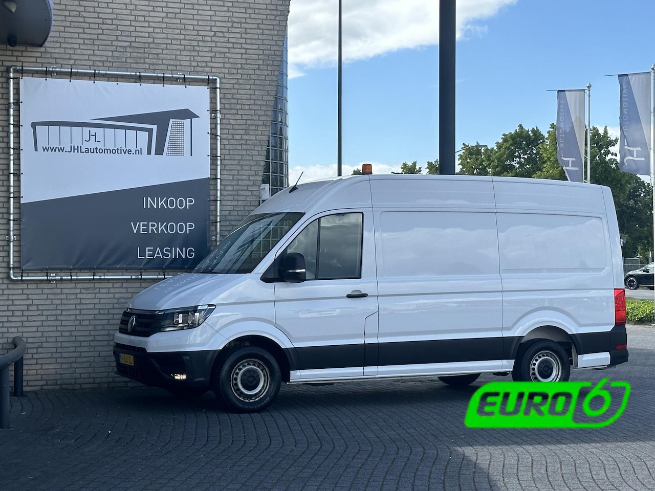 Volkswagen Crafter - 35 2.0 TDI L3H3 Highline*A/C*3500KG HAAK*NAVI*CAM* - AutoWereld.nl