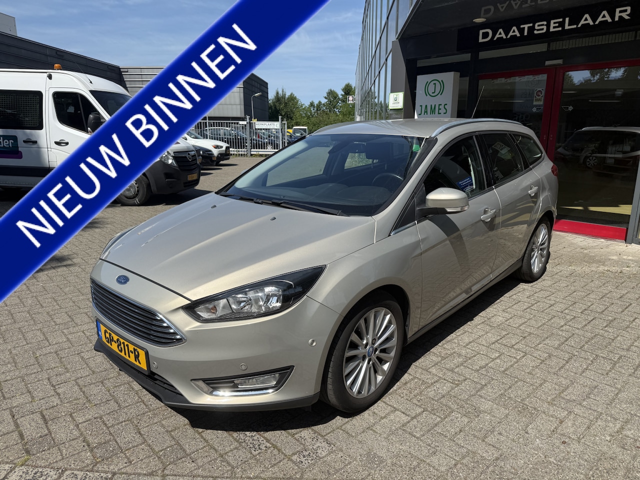 Ford Focus Wagon - 1.0 Titanium Edition Navigatie - AutoWereld.nl