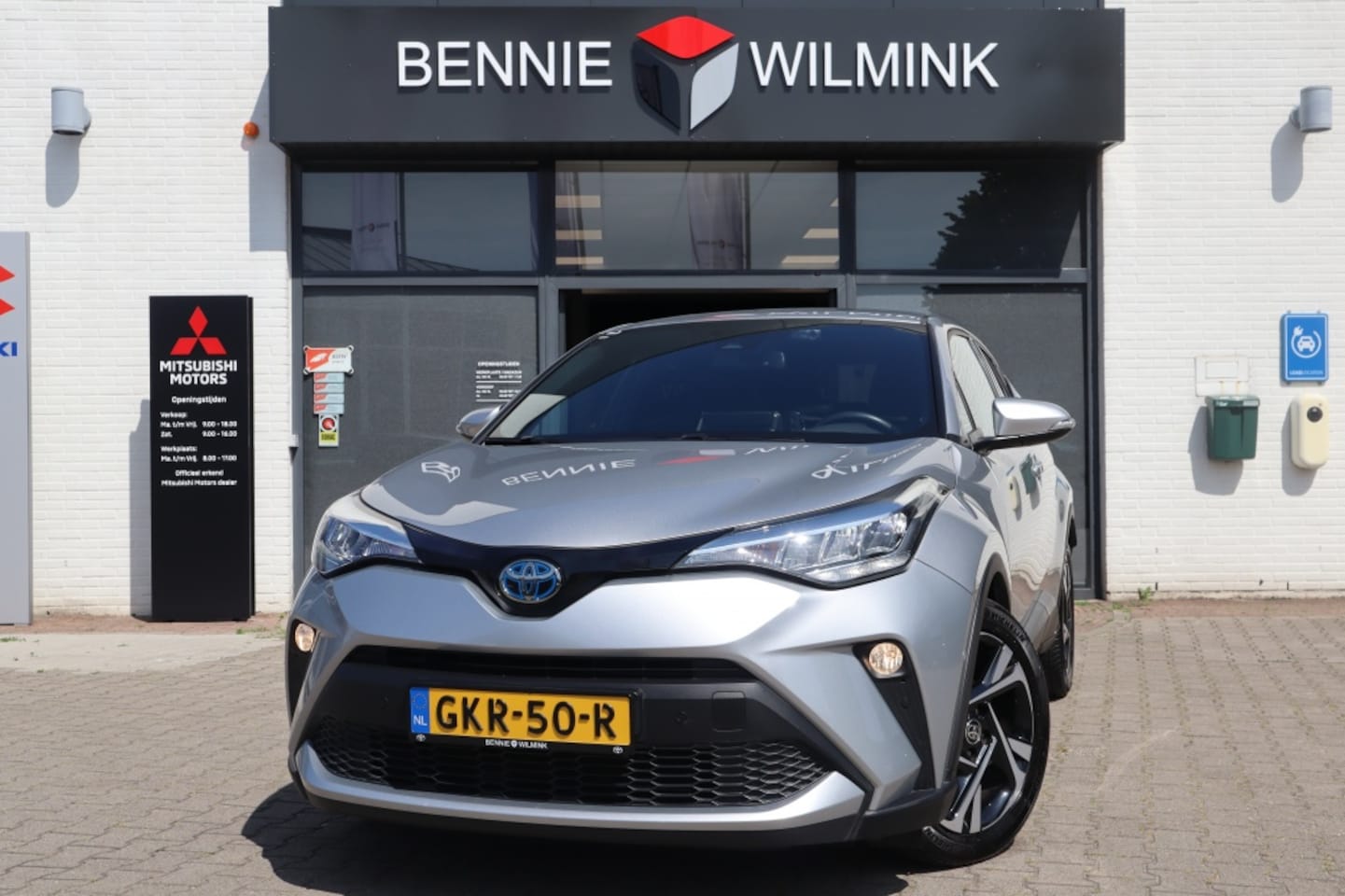 Toyota C-HR - 1.8 Hybrid Dynamic Plus Dodehoek/Winterpakket/Parkeersensoren - AutoWereld.nl