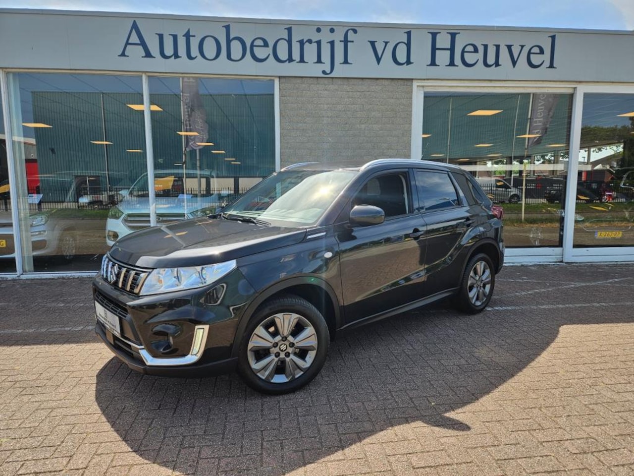 Suzuki Vitara - 1.0 Boosterjet *Dealer onderhouden*Carplay*Camera*Cruise*DAB*Cruise*Stoelverw.*Rijklaar - AutoWereld.nl