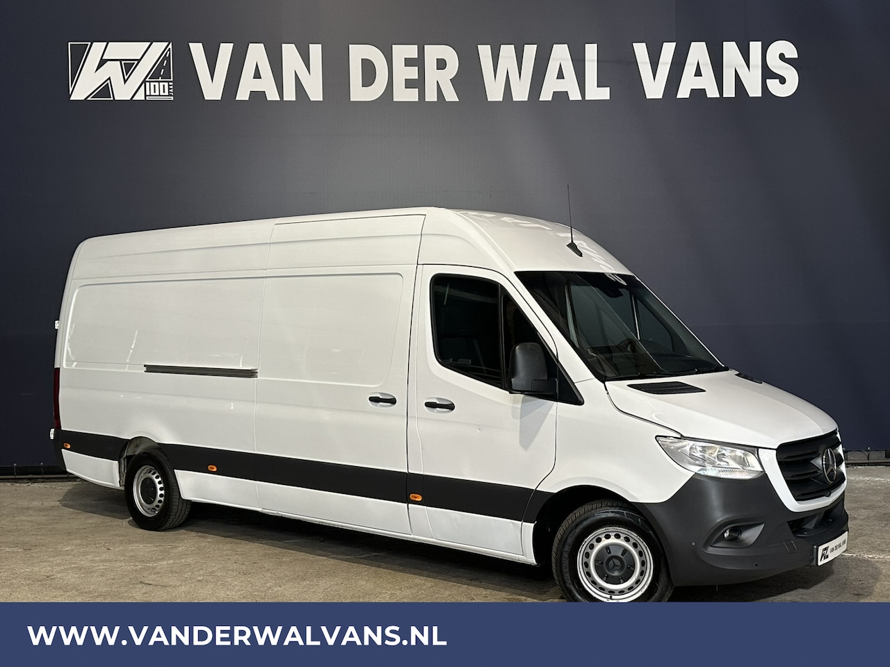 Mercedes-Benz Sprinter - 316 CDI 164pk L3H2 Euro6 Airco | 360 graden Camera | Navigatie | Cruisecontrol | Chauffeur - AutoWereld.nl