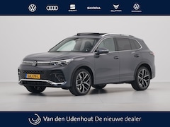 Volkswagen Tiguan - 1.5 eTSI R-Line Business Panorama Camera Navigatie Acc