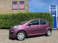 Peugeot 107 - 1.0 Active Airco, Navigatie, Elec.Pakket VRIJDAG 27-06 ZIJN WIJ GEOPEND VAN 10.00/15.00