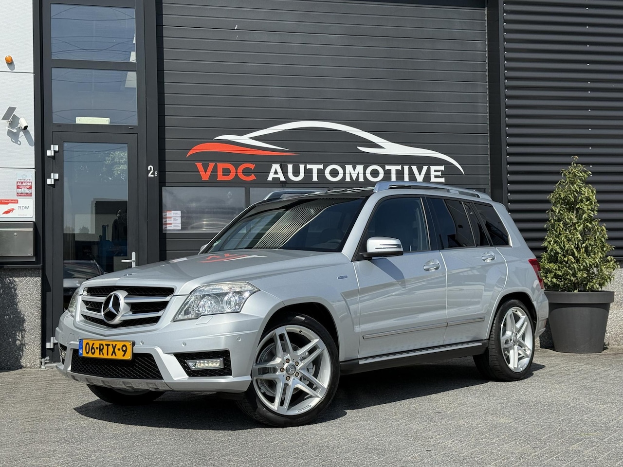 Mercedes-Benz GLK-klasse - 220 CDI AMG Pano | Camera | AMG | Comand | Trekhaak | Xenon ILS | Treeplanken | Leder | Or - AutoWereld.nl