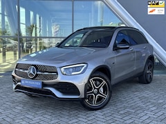 Mercedes-Benz GLC-klasse - 300e 4MATIC AMG Night Pakket 320pk Panoramadak / 360 Camera / Stoelverwarming