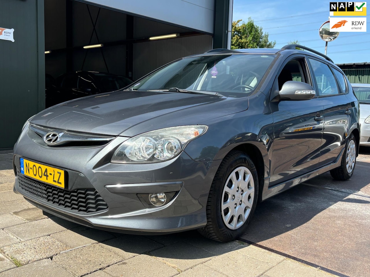 Hyundai i30 CW - 1.4i i-Motion Business Airco Stoelverwarming - AutoWereld.nl