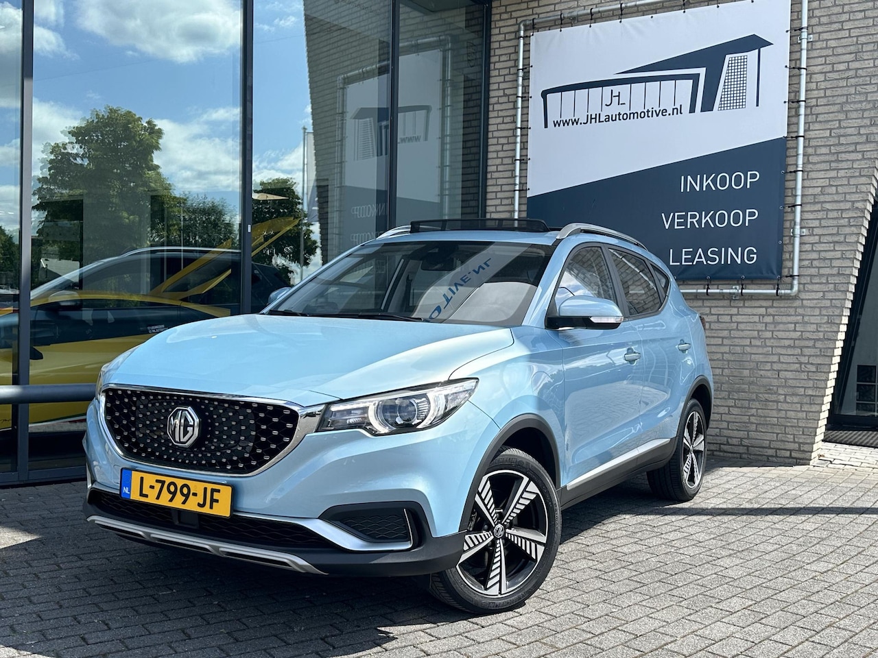 MG ZS - Luxury 45 kWh*PANO*LEER*ACC*NAVI* - AutoWereld.nl