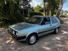Volkswagen Golf - 1.6 CL
